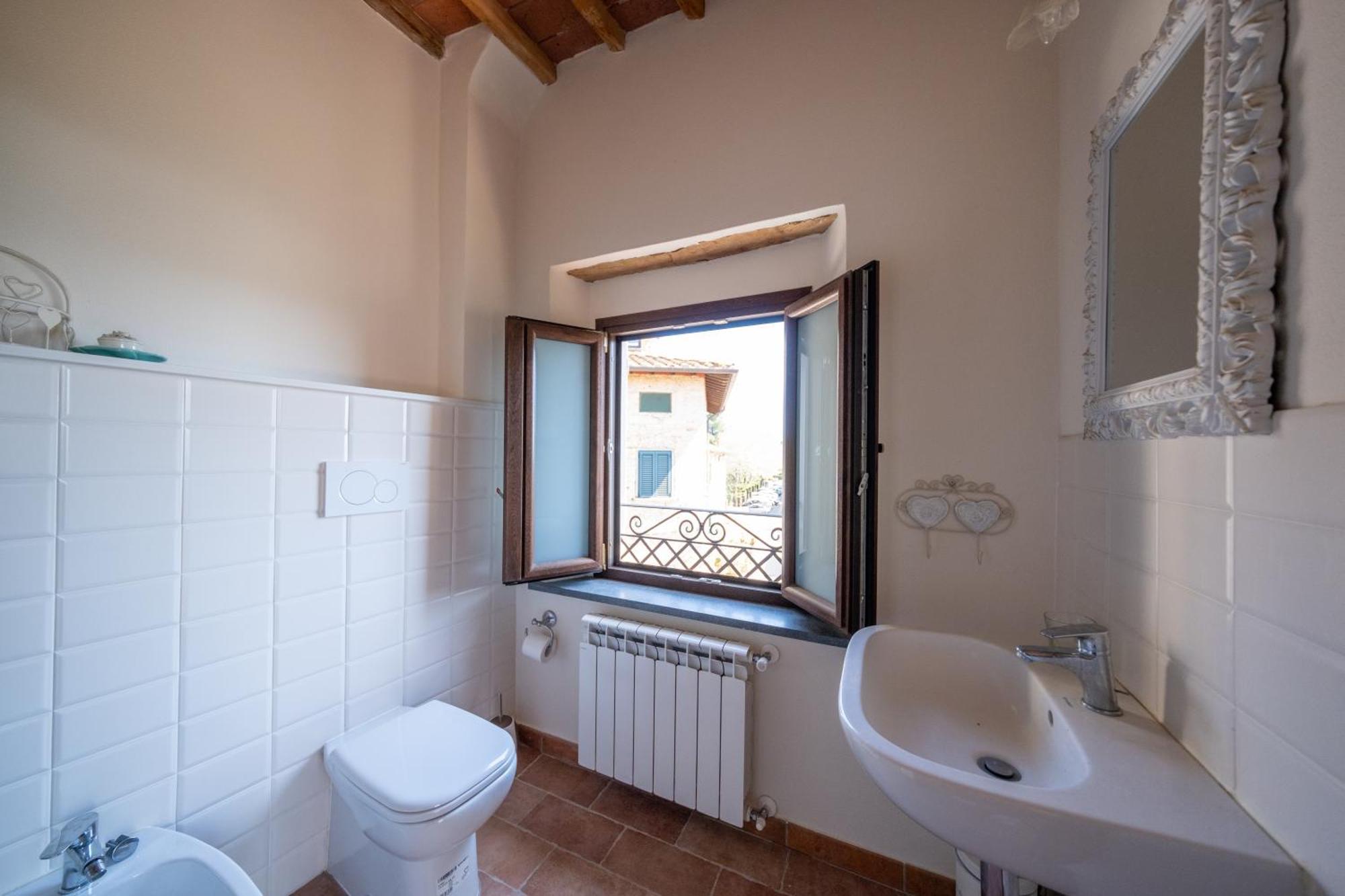 Il Leoncino Hotel Palaia Luaran gambar