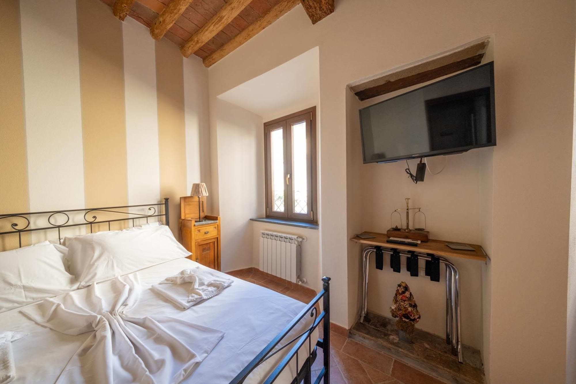 Il Leoncino Hotel Palaia Luaran gambar