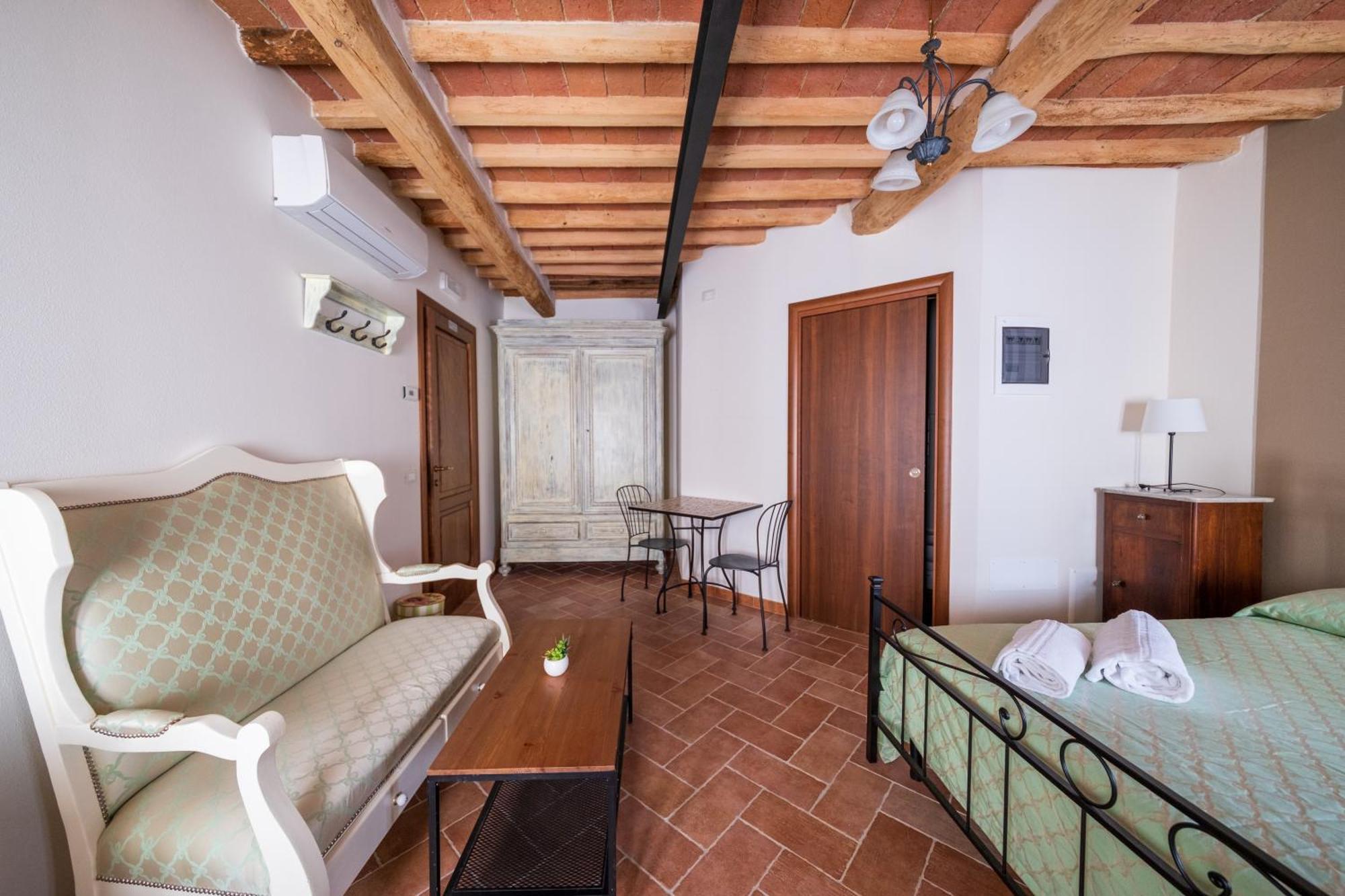 Il Leoncino Hotel Palaia Luaran gambar